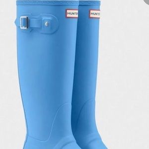 NEW Hunter rain boots matte light blue